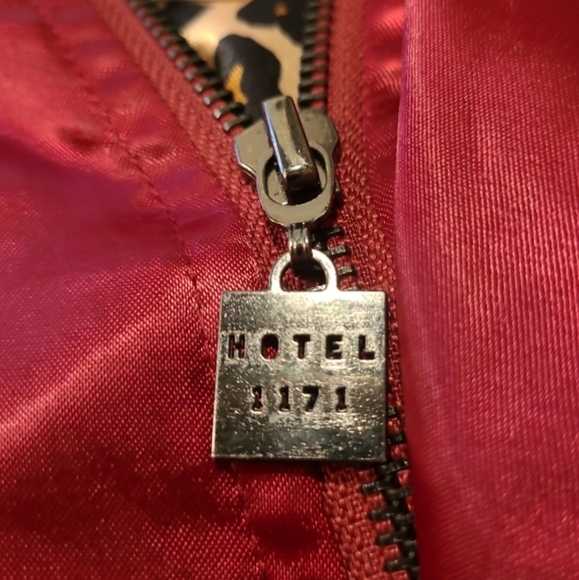 HOTEL 1171 | Red Satin Varsity Bomber Jacket | Back Graphic | Size L - Picture 6 of 10